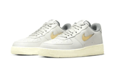 Nike Air Force 1 Low Light Bone e Coconut Milk