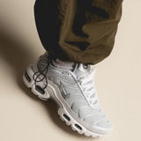 Nike Air Max Plus bianco e argento metallizzato