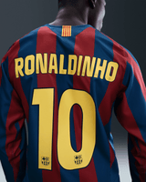 Nike FC Barcelona Re-Issue 2005/06 Ronaldinho #10 Home Jersey