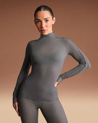 Top a maniche lunghe con collo alto Nike x SKIMS Women's Weightless Layers color piombo