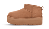 Streetwear Essential – UGG Classic Ultra Mini Platform Chestnut front view