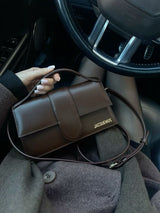 Jacquemus Le Long Bambino marrone scuro