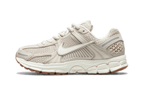 Nike Unisex Sneakers Zoom Vomero 5 Light Orewood Brown