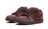 Nike SB Dunk Low City Of Love Burgundy Crush
