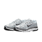 Nike P-6000 Argento Metallizzato Platino Puro