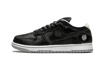 Nike SB Dunk Low BE@RBRICK Medicom Toy
