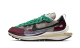 Nike Vaporwaffle Sacai Villain Red Neptune Green